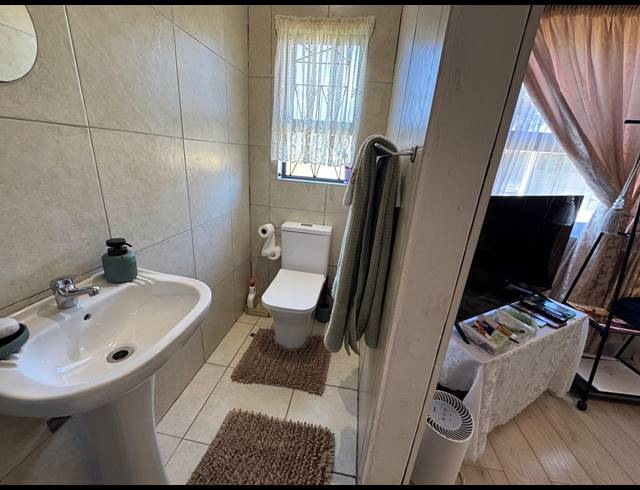 3 BEDROOM HOUSE FOR SALE IN FOREST HEIGHTS